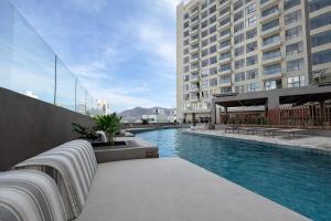 Luxury Suite with Jacuzzi overlooking the mountains