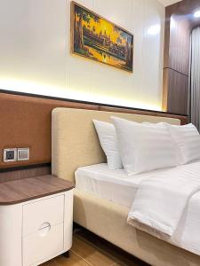 Champs Elysees Hotel & Suites