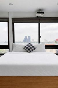 OM Homestay Lake View