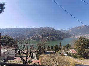 Loxis Heleri Resort Nanital