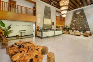 아바 Li County Bipeng · Shiguang Hot Spring Hotel 호텔 로비