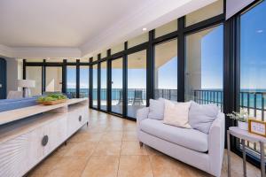 The Oasis 1401 formerly Phoenix West II 1401 condo