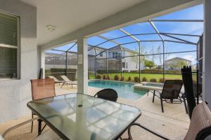 Cozy 6Bdrms At Storey Lake- Close to Disney