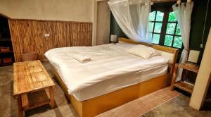 Luxurious king room with outdoor shower - Walk to Haad Salad beach