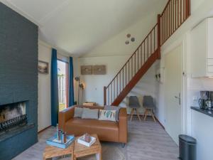 Yperhof 66 holiday home for 6 guests on cost