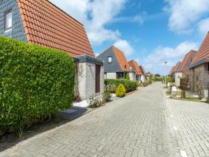Yperhof 66 holiday home for 6 guests on cost