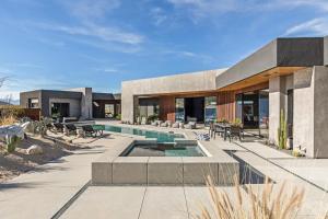 Cactus Cove by Fieldtrip - 4bd villa w Pool Spa and Views