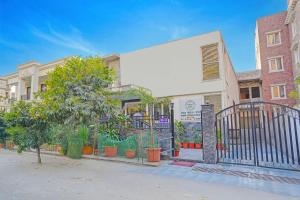 FabHotel HM Residency