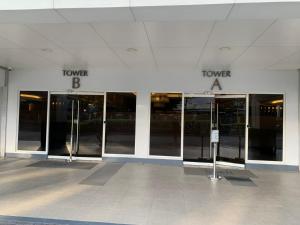 Shell Residence Moa by Gie