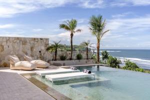 Beachfront Views Balian LuxVilla