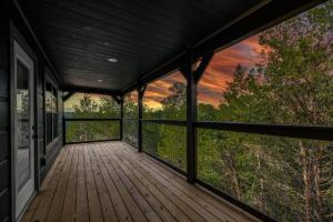 Spring Cabin Deals! Hot tub, Games,Views & Dogs