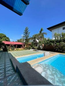 Casitas Villa Tagaytay Private Villa with Pool for Events and Big Groups