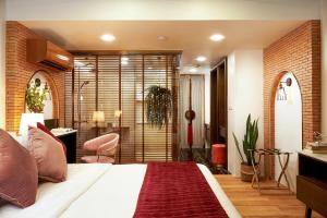 THE MOMENT, Chiang Mai