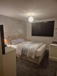 Three bedroom house with a garden