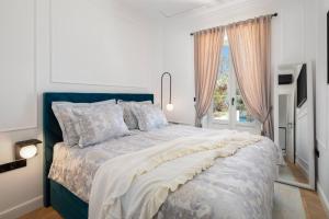 Luxury Seafront Villa Sensation Ciovo with Pool