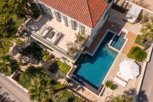 Luxury Seafront Villa Sensation Ciovo with Pool