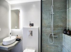 Asmira Apartments