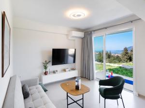 Asmira Apartments
