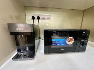 Paradigm Residence Comfort One Bedroom with WiFi Netflix