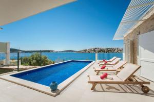 Luxury villa Rogoznica Sea Side with heated pool