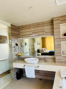 Luxury Oceanline Apartments-Shaza