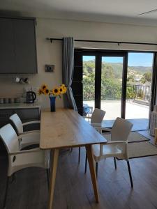 Simonstowns Sea Spot - An Ocean Terrace Retreat