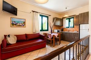 Dukes Poolside Houses