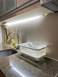 Vexy hub condotel 101 newport near teminal 3