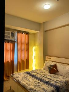 Vexy hub condotel 101 newport near teminal 3