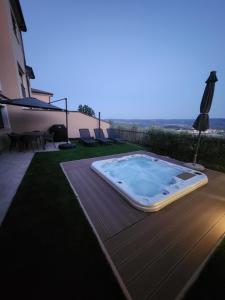 Apartment Koper with Sea View and jacuzzi