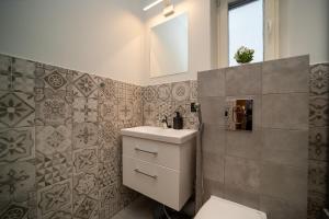 Renovated Studio with Wooden Interior, Central Rakvere