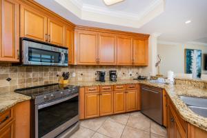 The Oasis 1702 formerly Phoenix West II 1702