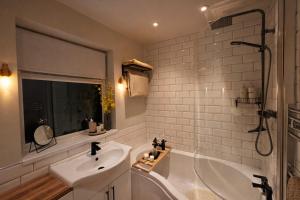 Panoramic Sunset Views - Free Parking & Sleeps 5