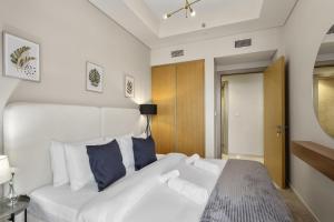 Tranquil 1Bedroom Living in Aykon Tower