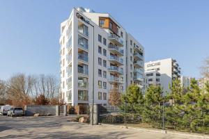 Bright Apartment with 2 Bedrooms and Air Conditioning by Noclegi Renters