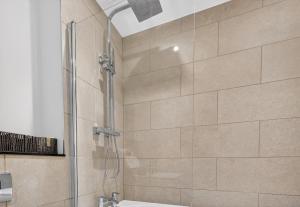 Stunning 2BR Apartment Cardiff Bay with Balcony