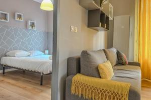 #D6 Hello Sunshine T3 Sleeps 6 Caserne de Bonne