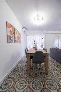 En Corts by Concept Flats