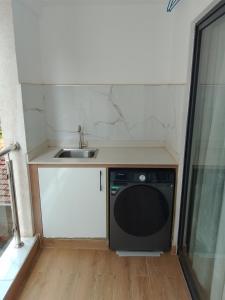 Modern & Elegant 1 BR in Kilimani, Nairobi with Gym