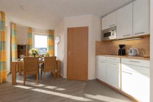 Yachthafenresidenz-Wohnung-8210-876