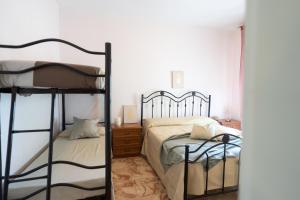 [VIA CRISPI] Grande e comodo in zona tranquilla.