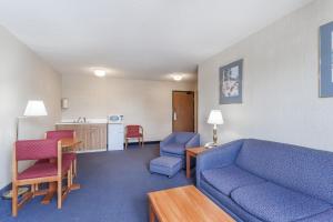 One-Bedroom King Suite - Non-Smoking room in Super 8 by Wyndham Sidney NY