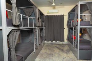 Loop by Zolo Baani Square, Gurugram