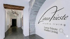 L'Arco Trieste studio living 1