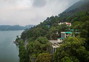 Hotel Olive Lake View By Royal Stay Hotels