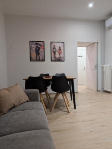 Roma, Italia: AmorDeRoma (Metro A Ponte Lungo)