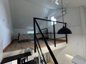 Дворівневі апартаменти на вулиці Білій