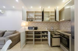 3-143 Central Park, John McCain 7, Kyiv centre, fantastic city view, 15 kW backup power, Petrovdom Apartment