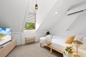 Boutique Crown Loft Studio near Sydney CBD with AC and Smart TV