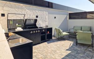 Awesome Home In Mandre